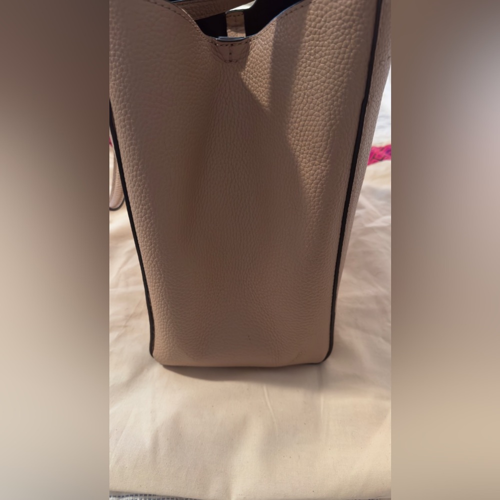 Tory Burch Mcgraw Triangular Pebbled Leather Tote… - image 7